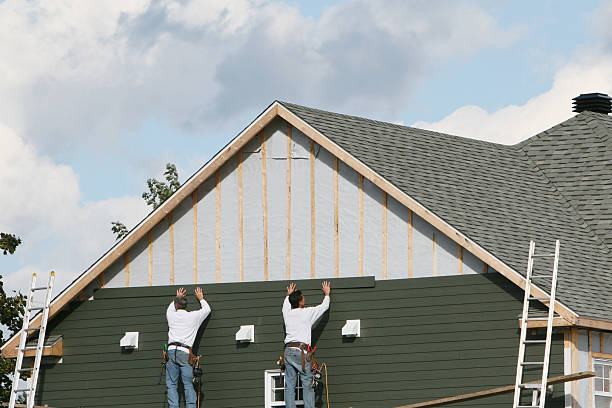 Professional Siding technician working in Hilliard, OH